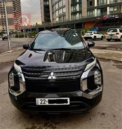 ميتسوبيشي اوتلاندر